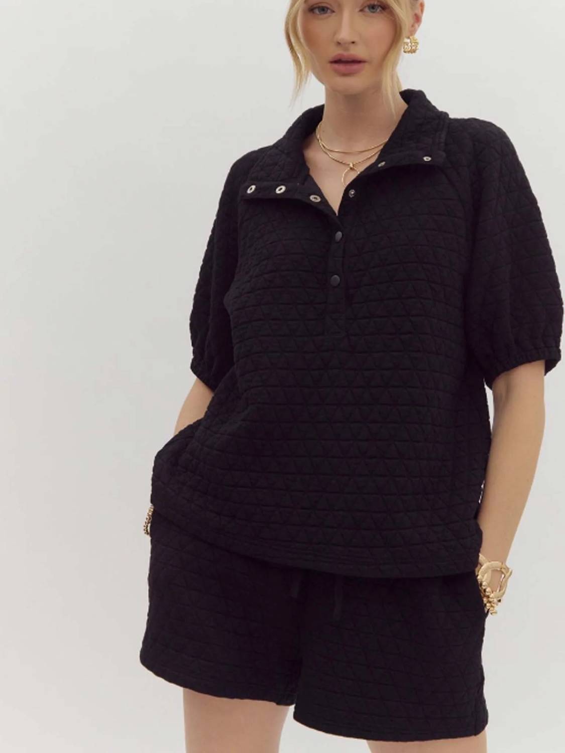 Entro - Women's Quilted High Waisted Shorts