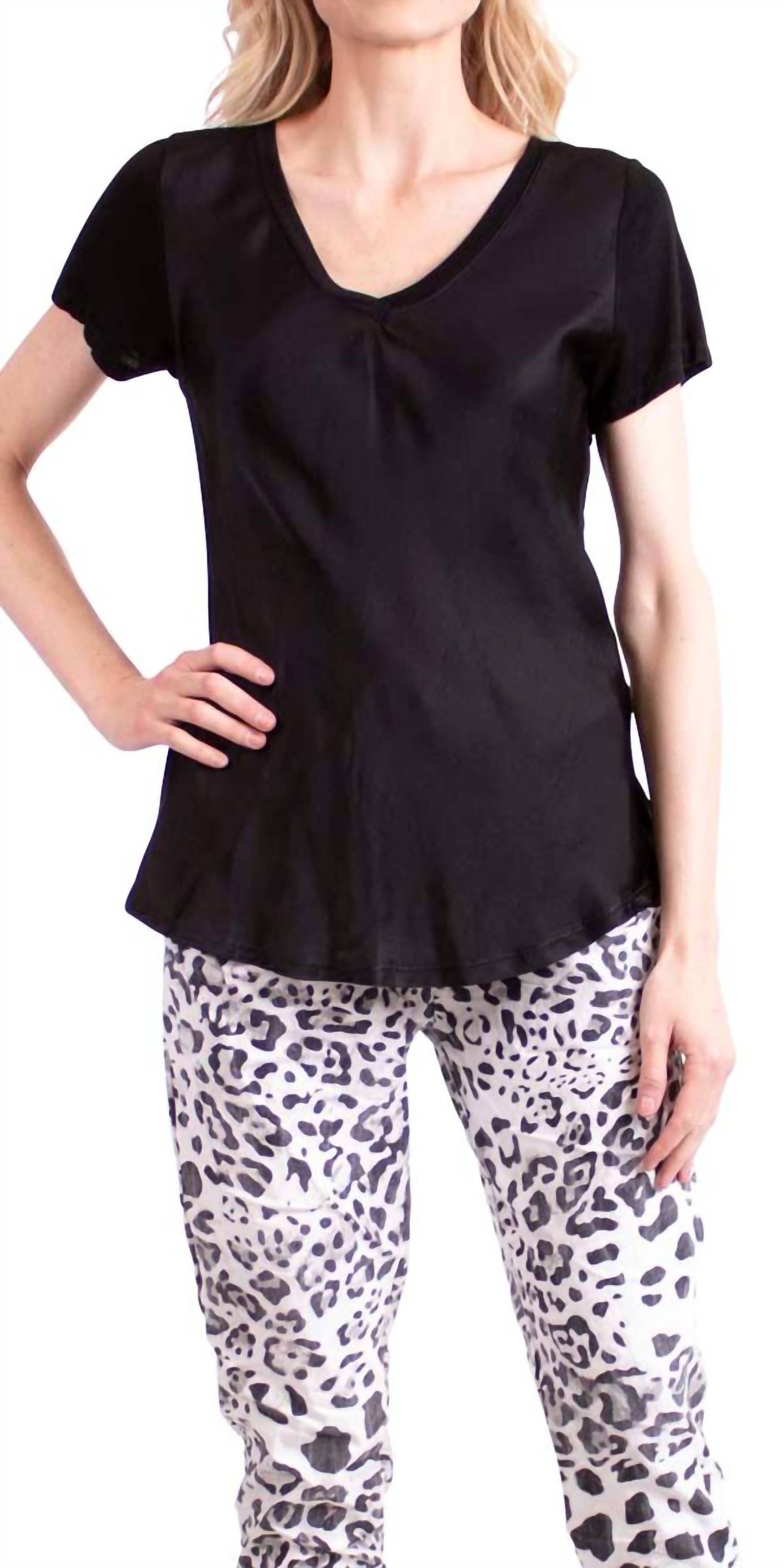 Gigi Moda - Nola Satin Scoop Neck Tee