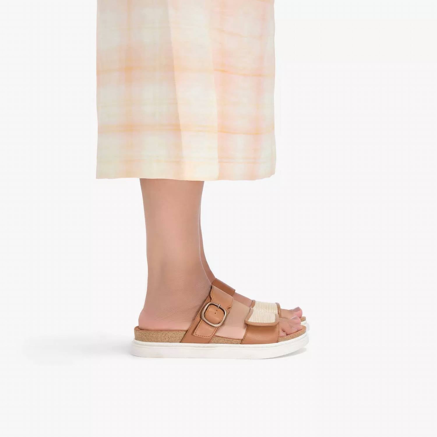 Clarks - Women's Arwell Step Sandal
