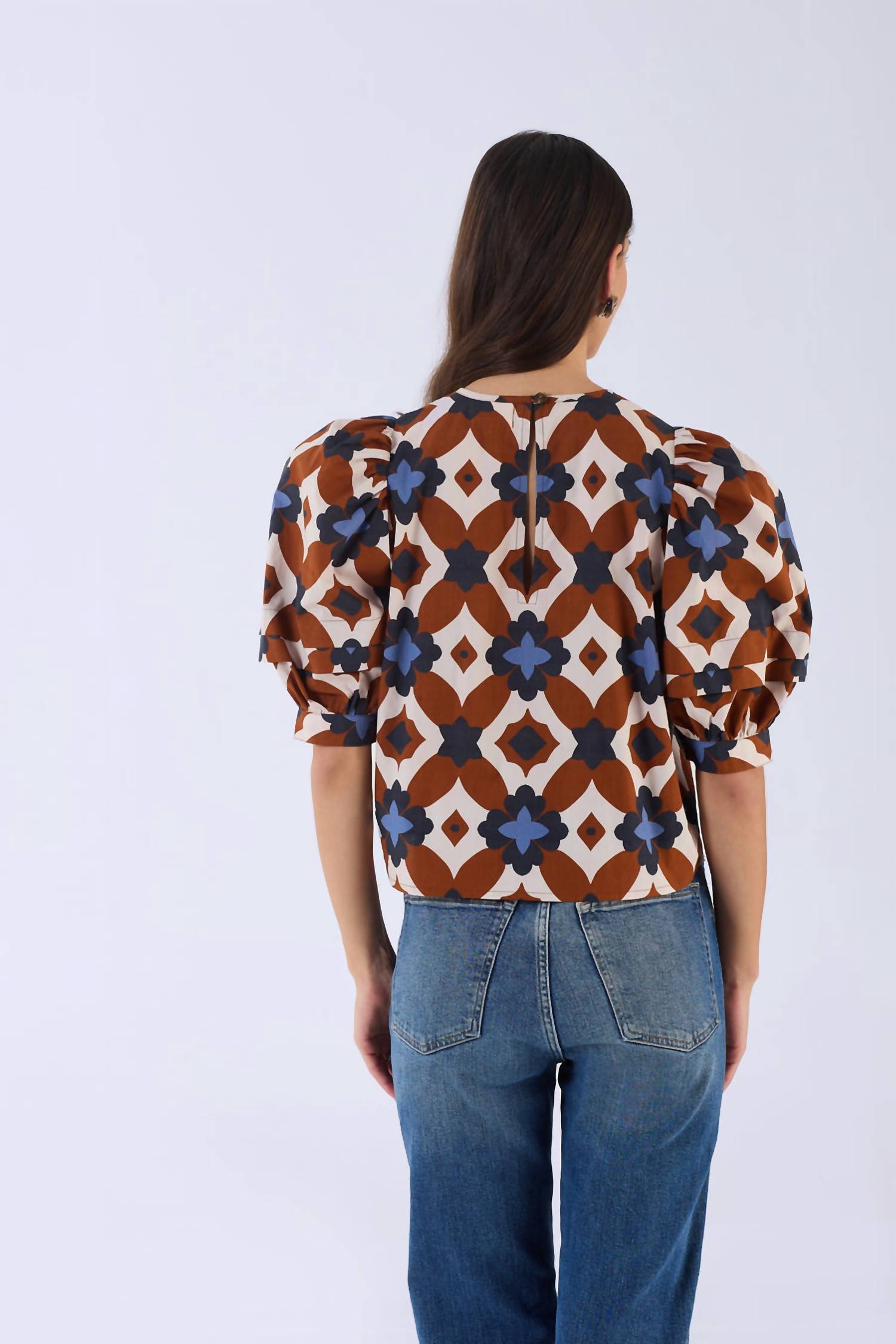BEYOND by Vera Lilly Mosaic Top in brown - women's blouse - detail view