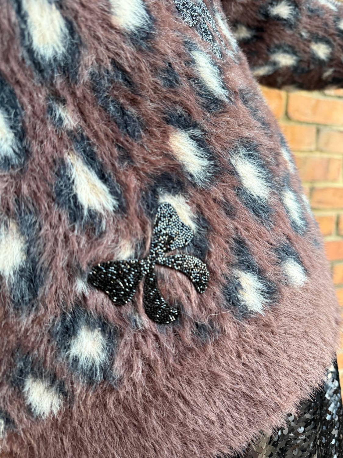 Hannah Banana - Cheetah Sweater With Bow