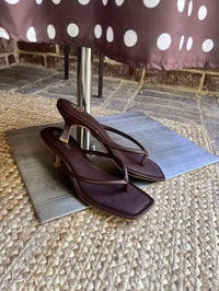 La Shoe King - Women's Low Heel Thong Sandals