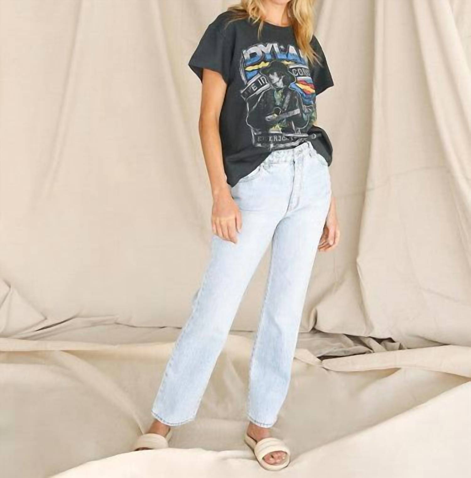 DAYDREAMER Bob Dylan Live In Concert Tour Tee in concert tour tee in vintage black - women's t-shirt - detail view