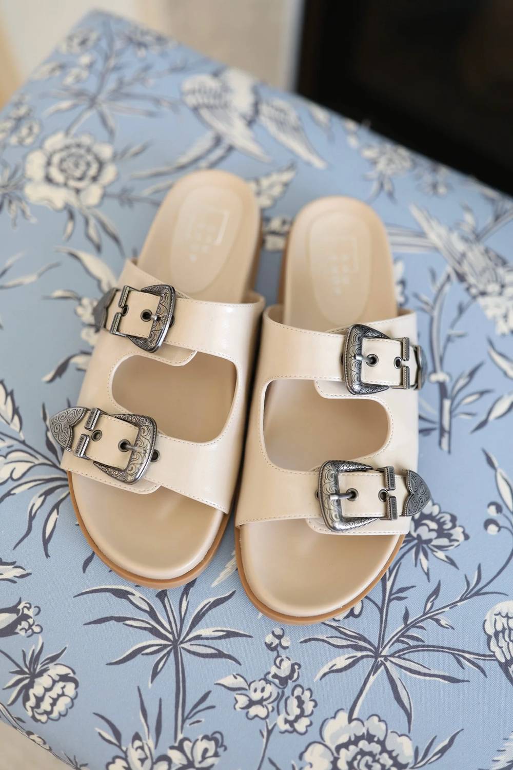 Shu Shop - Women's Dolly Sandals