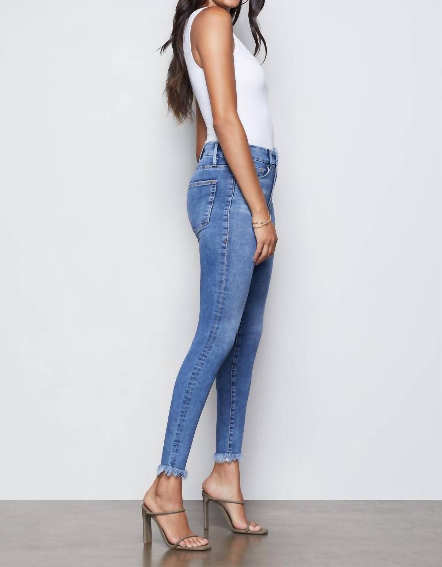Good American - Petite Skinny Jeans