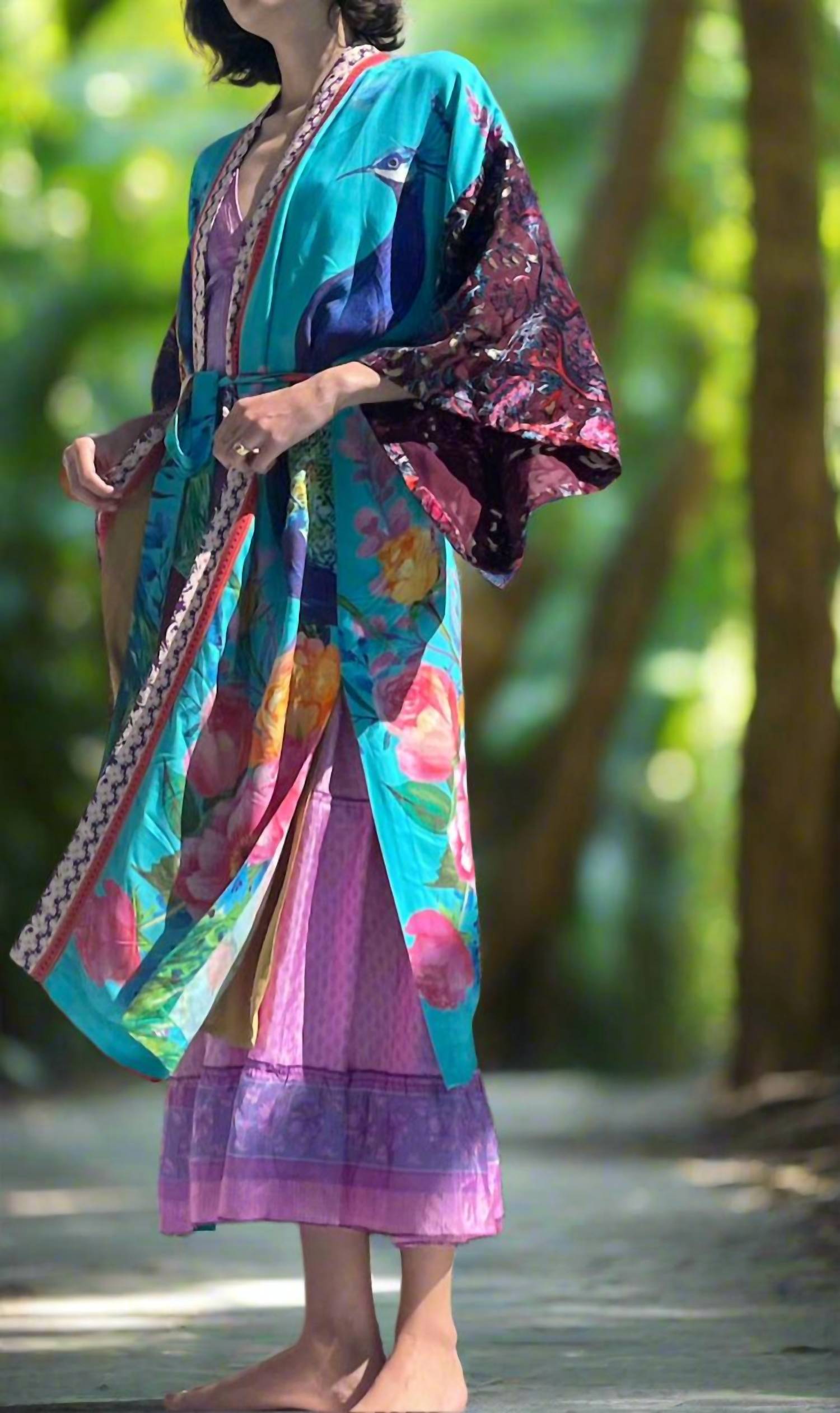 Aratta - Majestic Peacock Kimono
