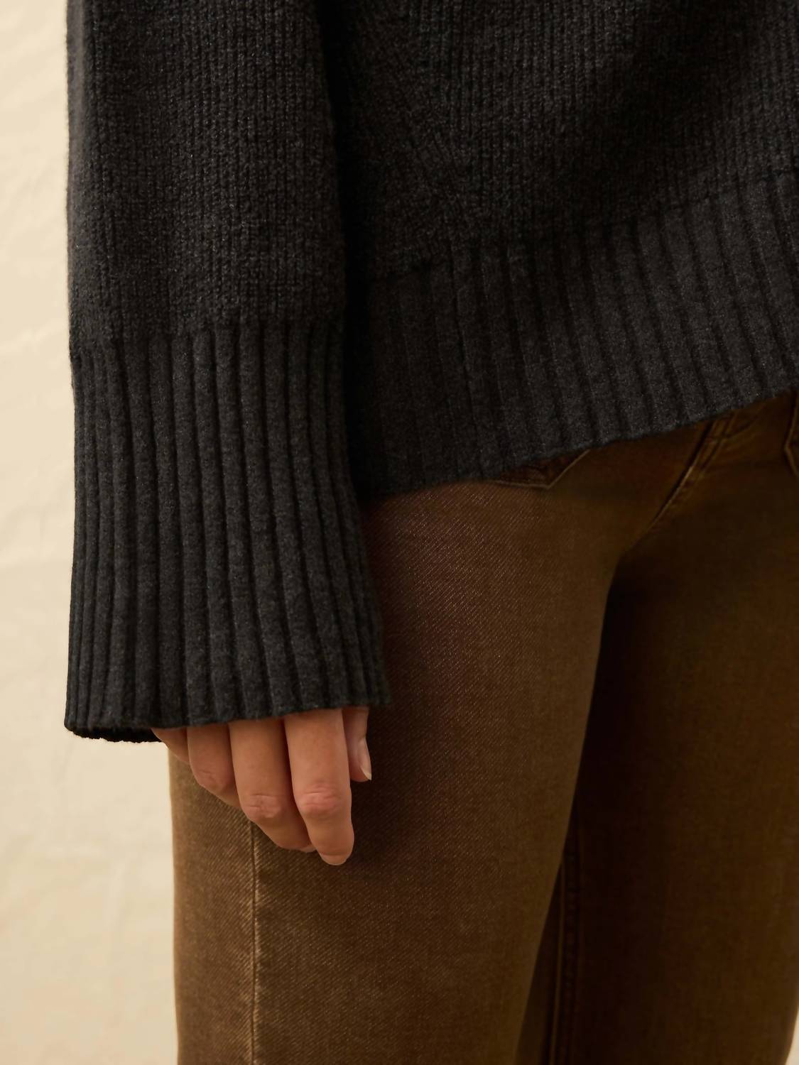 Faherty - Jackson V-neck Cardigan