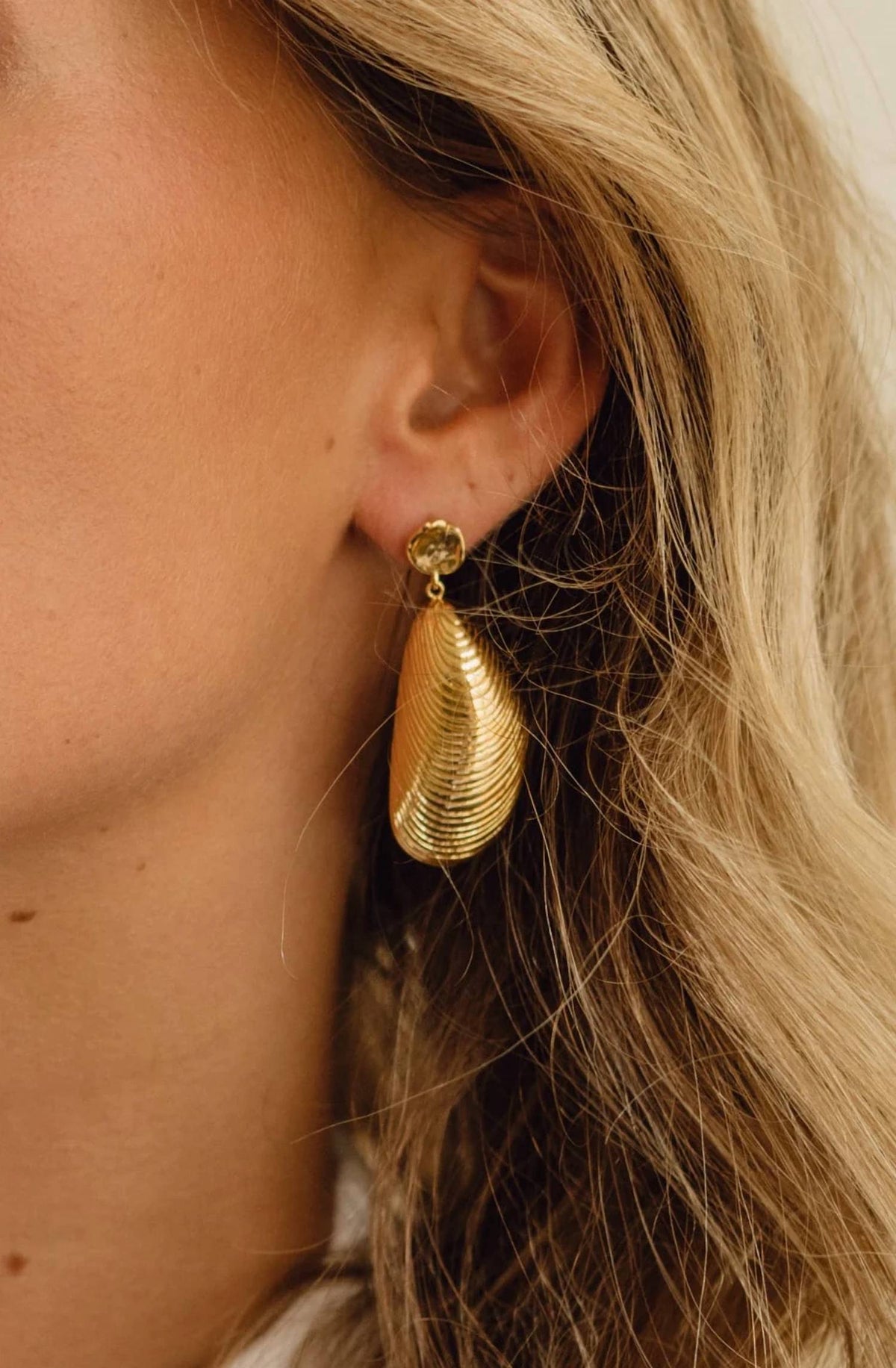 Anni Lu - Women's Moules Earring