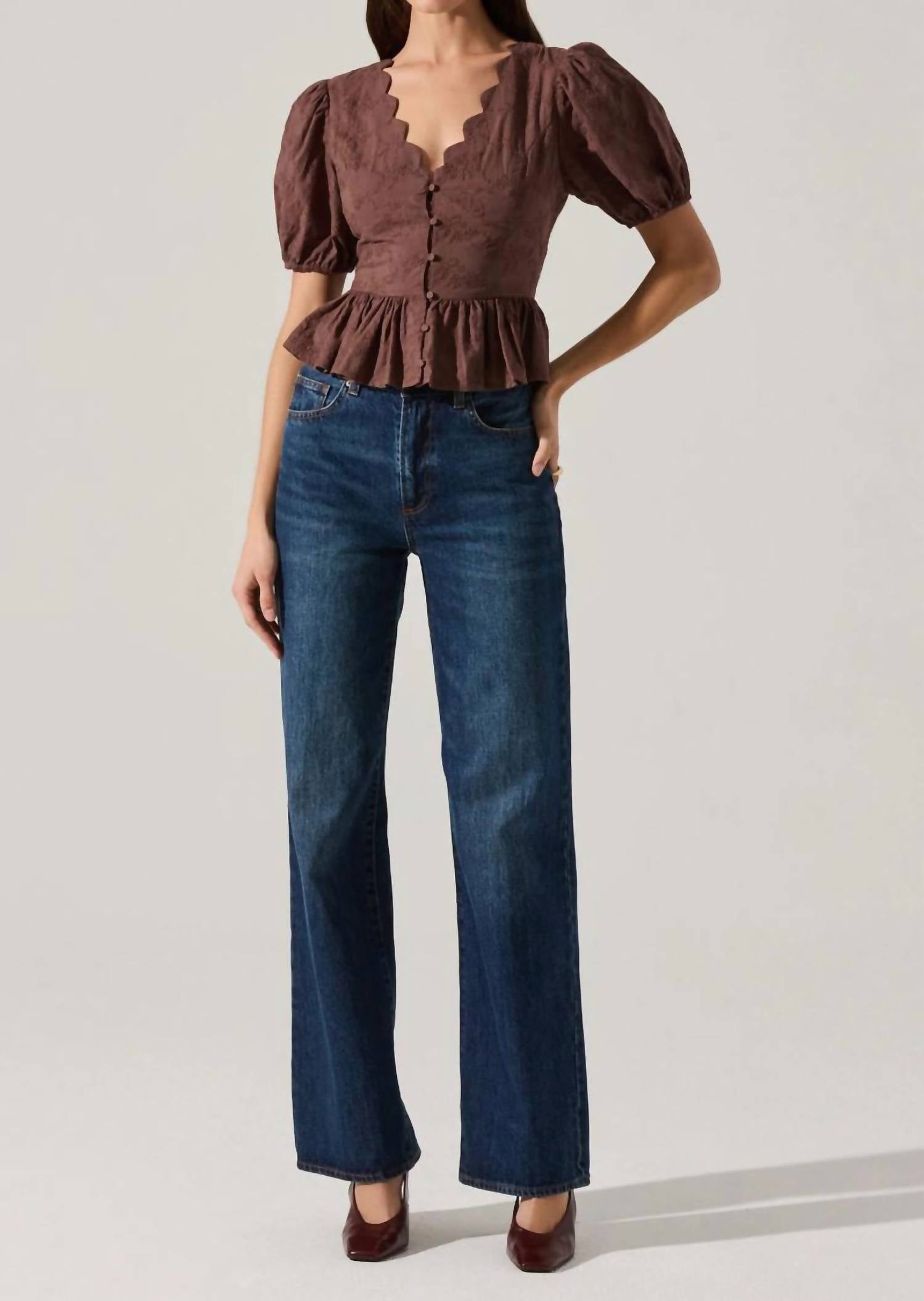 Astr - Arely Scalloped V-neck Peplum Top