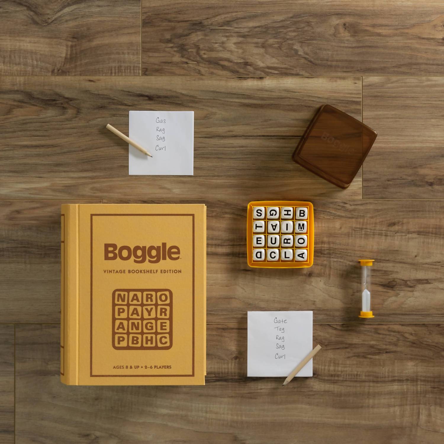 Ws Game Company - Boggle Vintage Bookshelf Edition