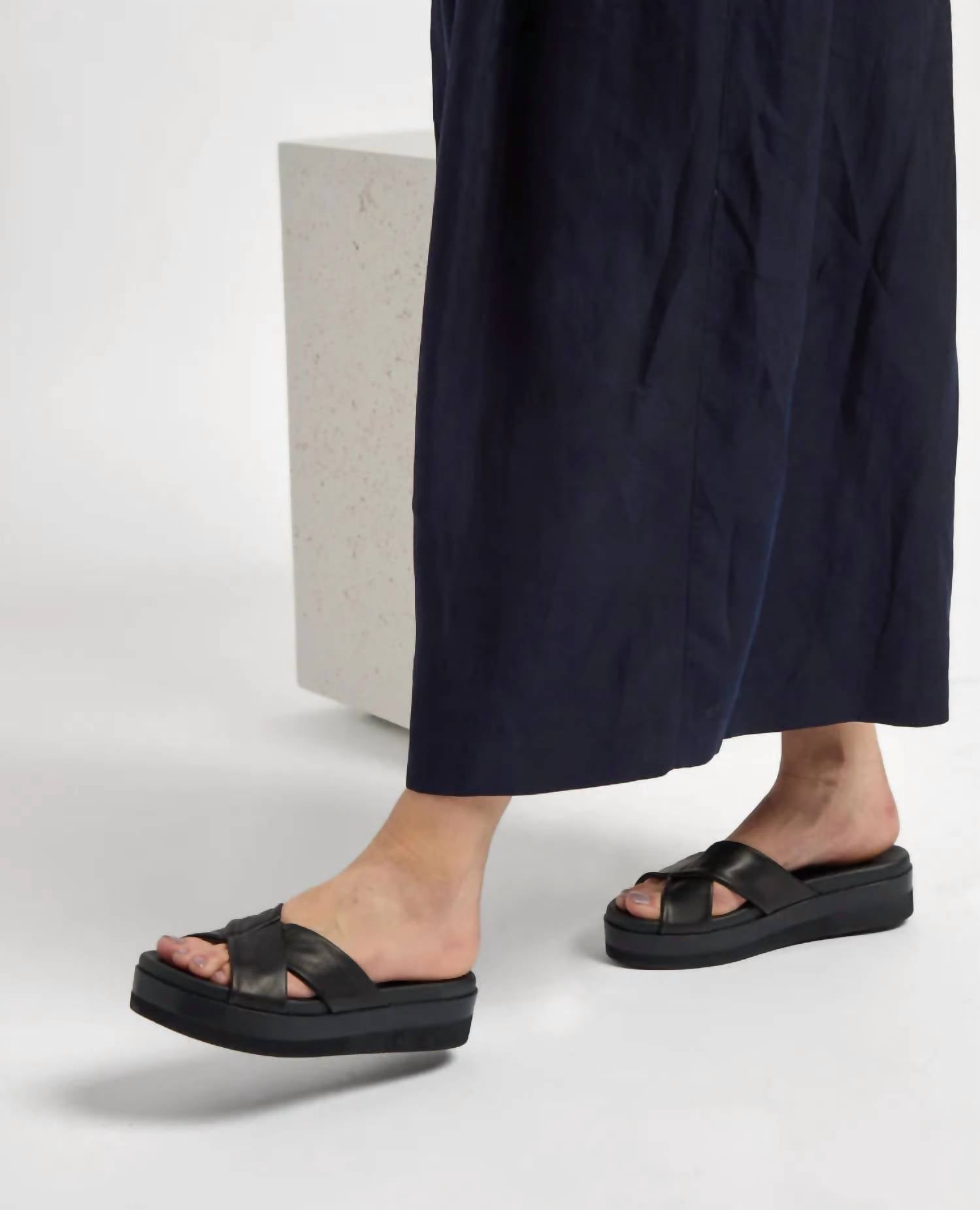 Coclico - Women's Dot Sandals