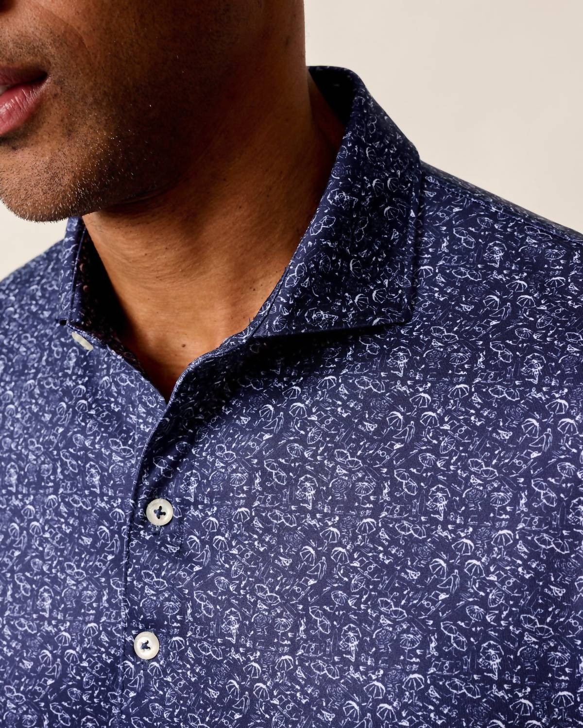 JOHNNIE-O Boggings Performance Polo Shirt in navy - men's shirt - detail view