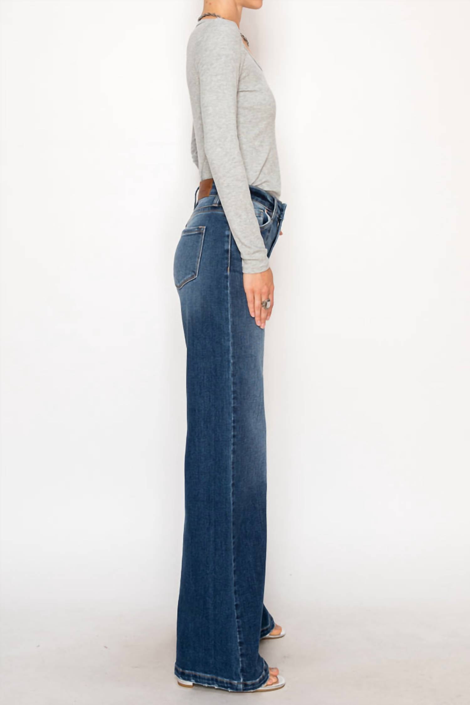Artemis Vintage - High Rise Relaxed Flare Jean