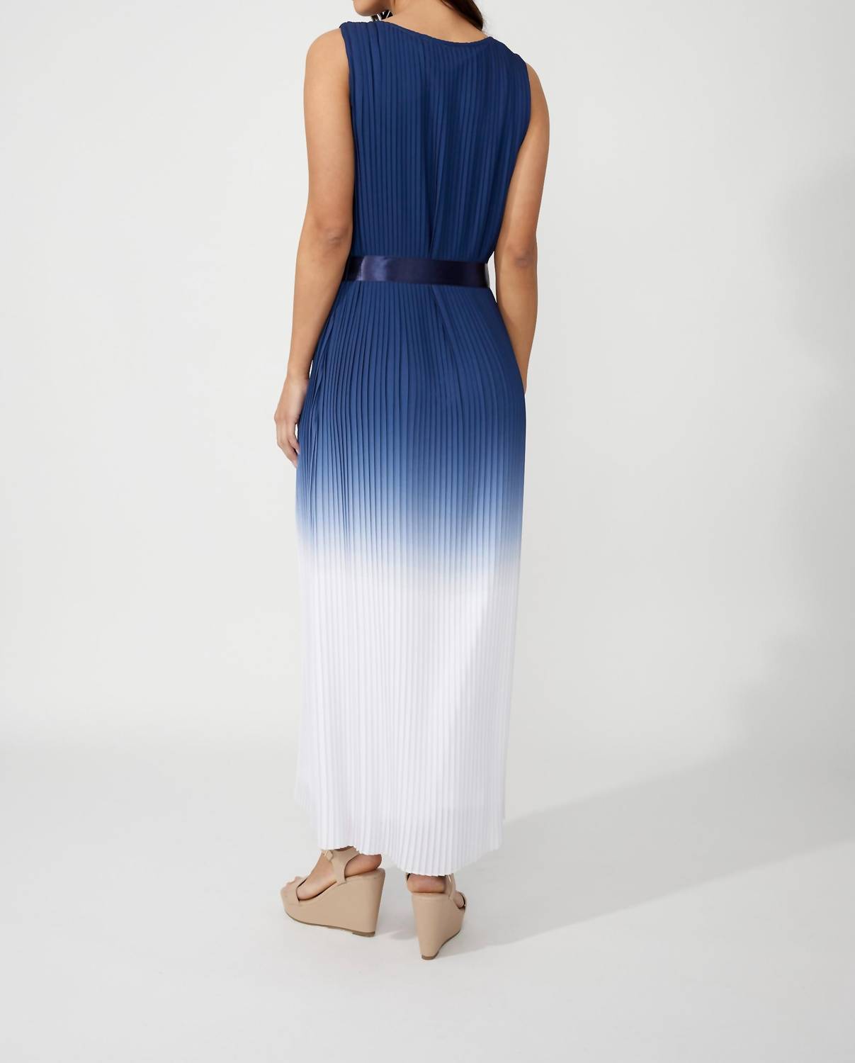 Frank Lyman - Ombré Pleated Long Dress