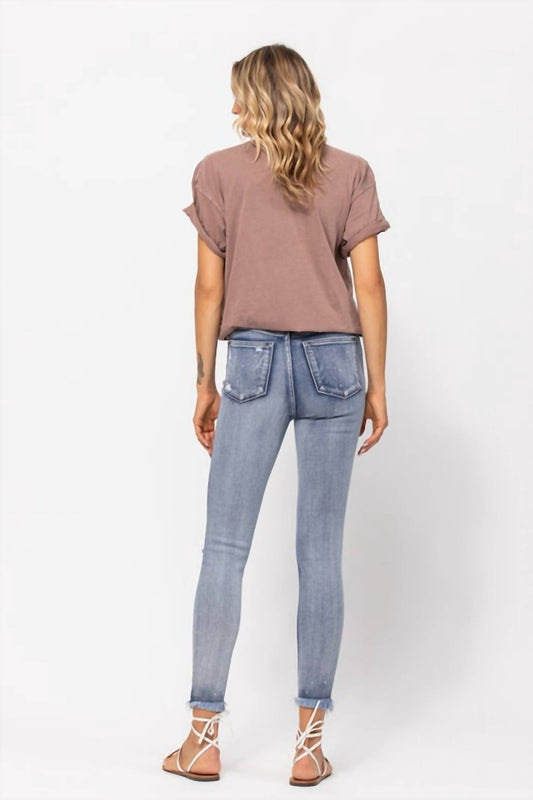 Judy Blue - destroyed bleached