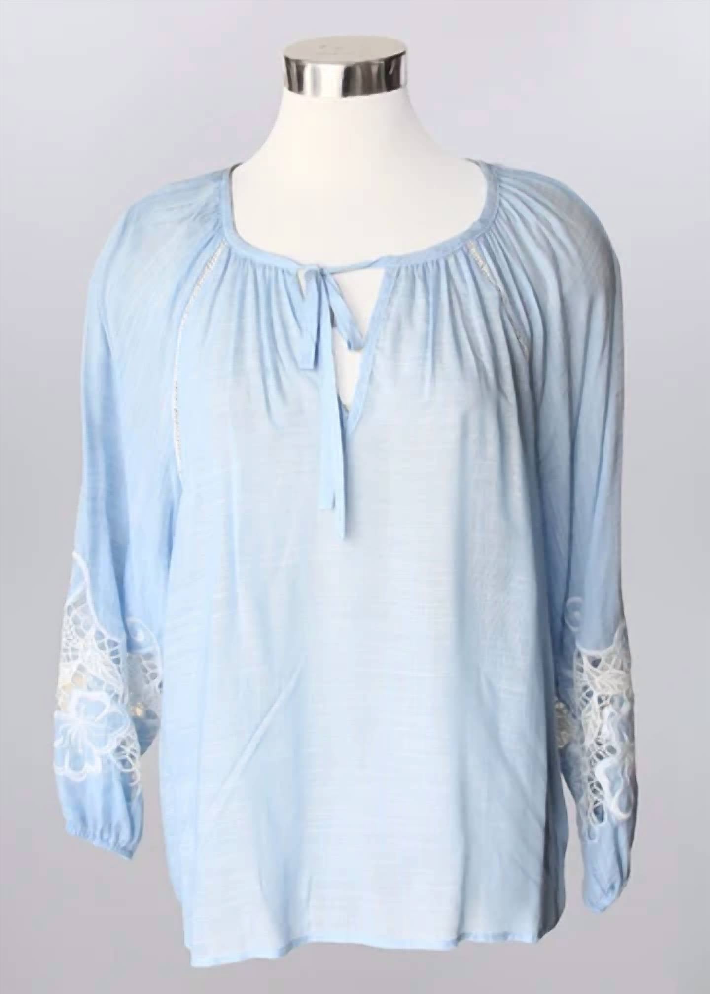 Keren Hart - Crochet Lace Quarter-sleeve Blouse
