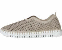Ilse Jacobsen Women's Tulip 139 Shoes in atmosphere - women's flats - detail view