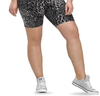 Hue - Women's Essentials High Rise Wavy Leopard Bike Shorts