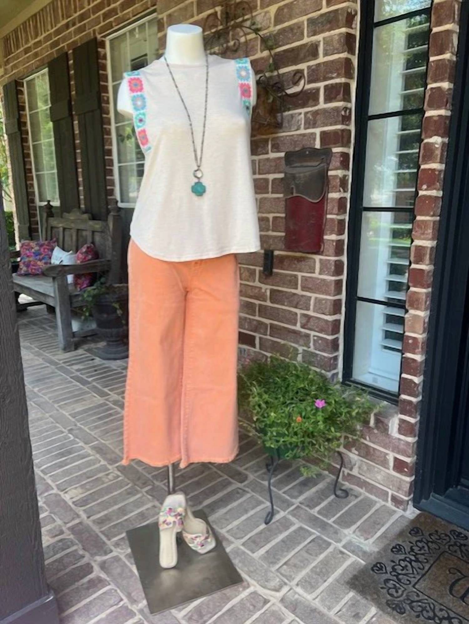 Zenana - Frayed Hem Denim Capris