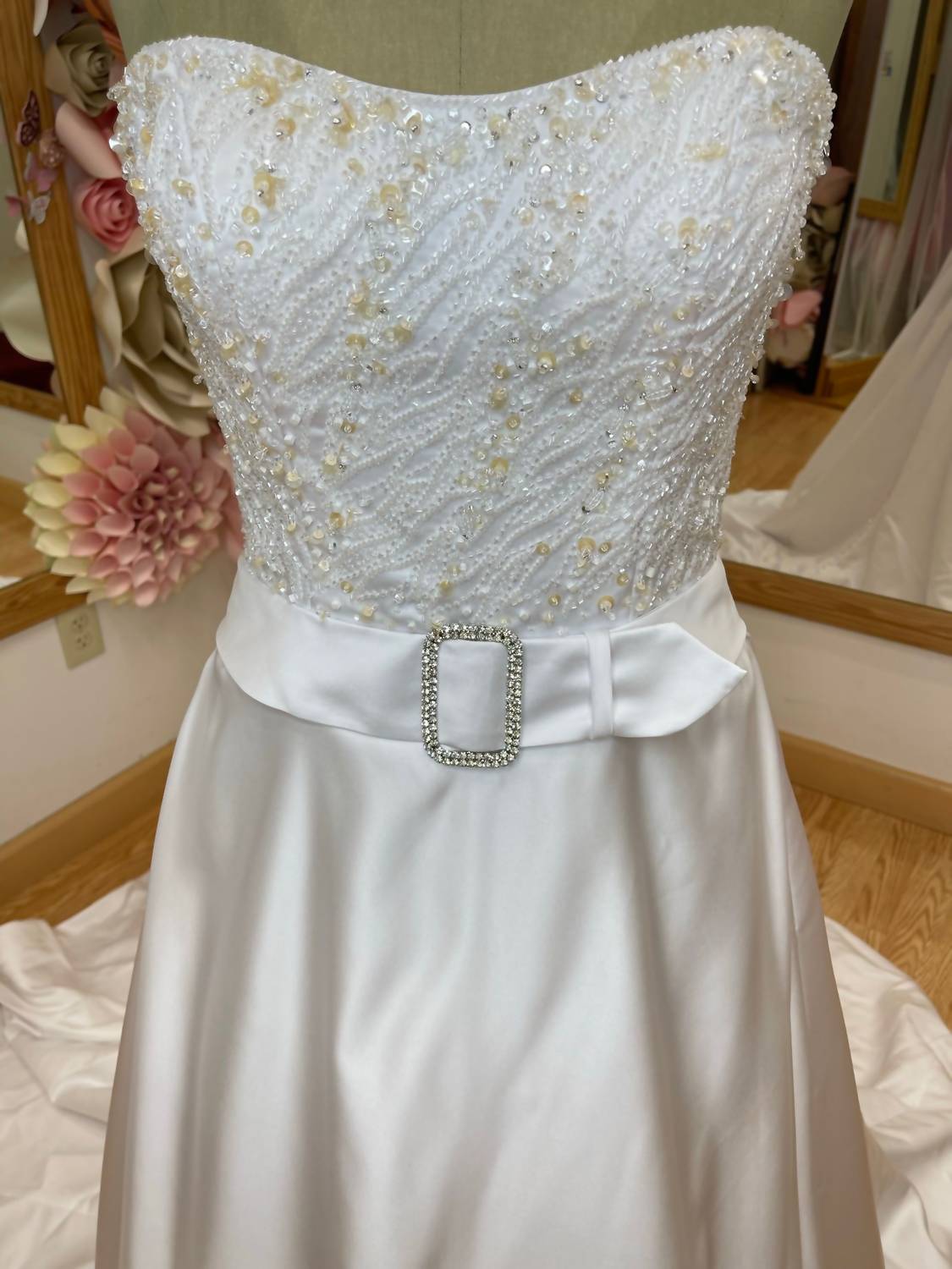 Mary'S Bridal - Women's Beaded Strapless Wedding Gown with Belt