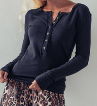 Urban Daizy - Ribbed Henley Long Sleeve Top