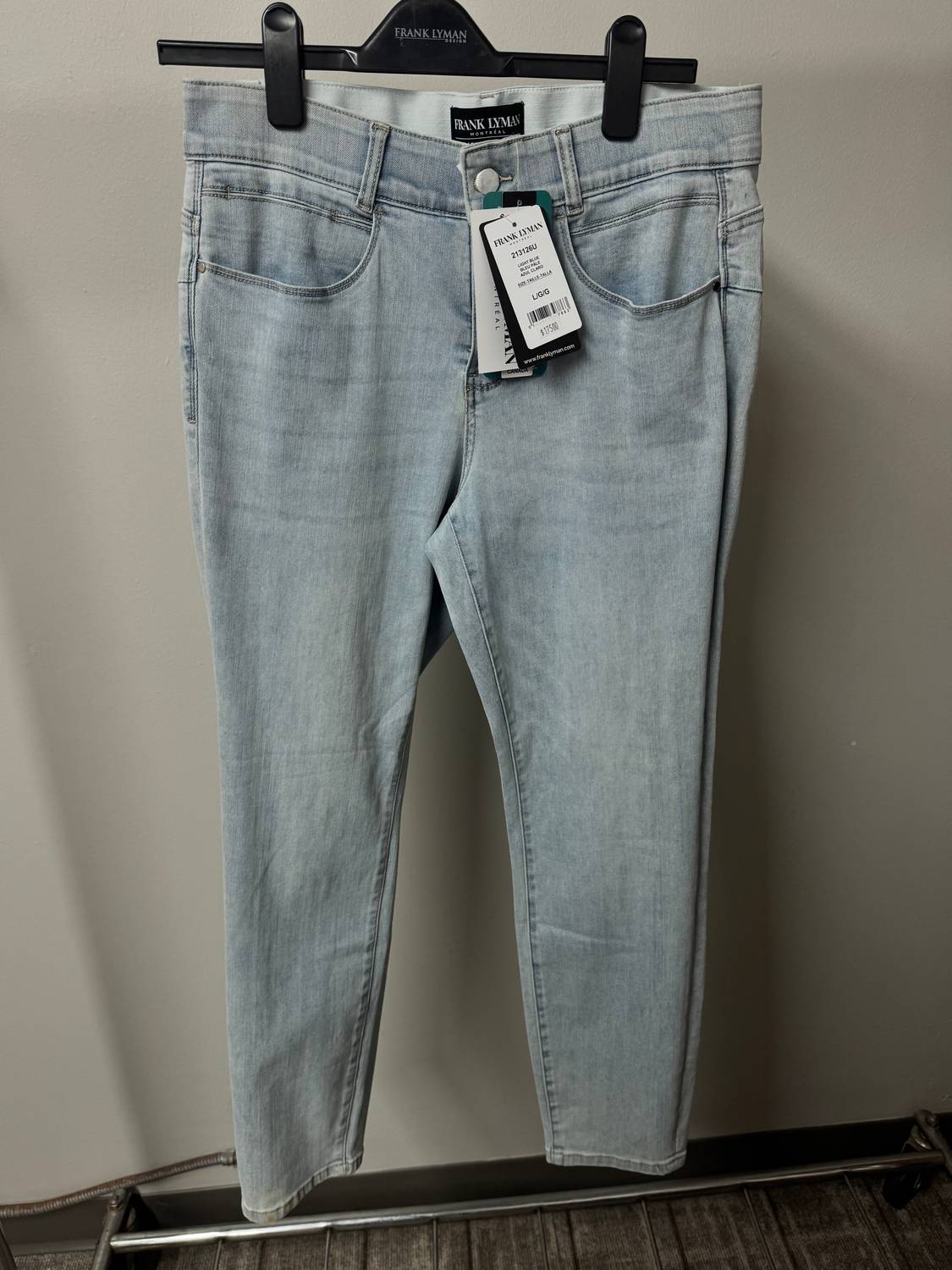Frank Lyman - Slim Ankle Length Jeans