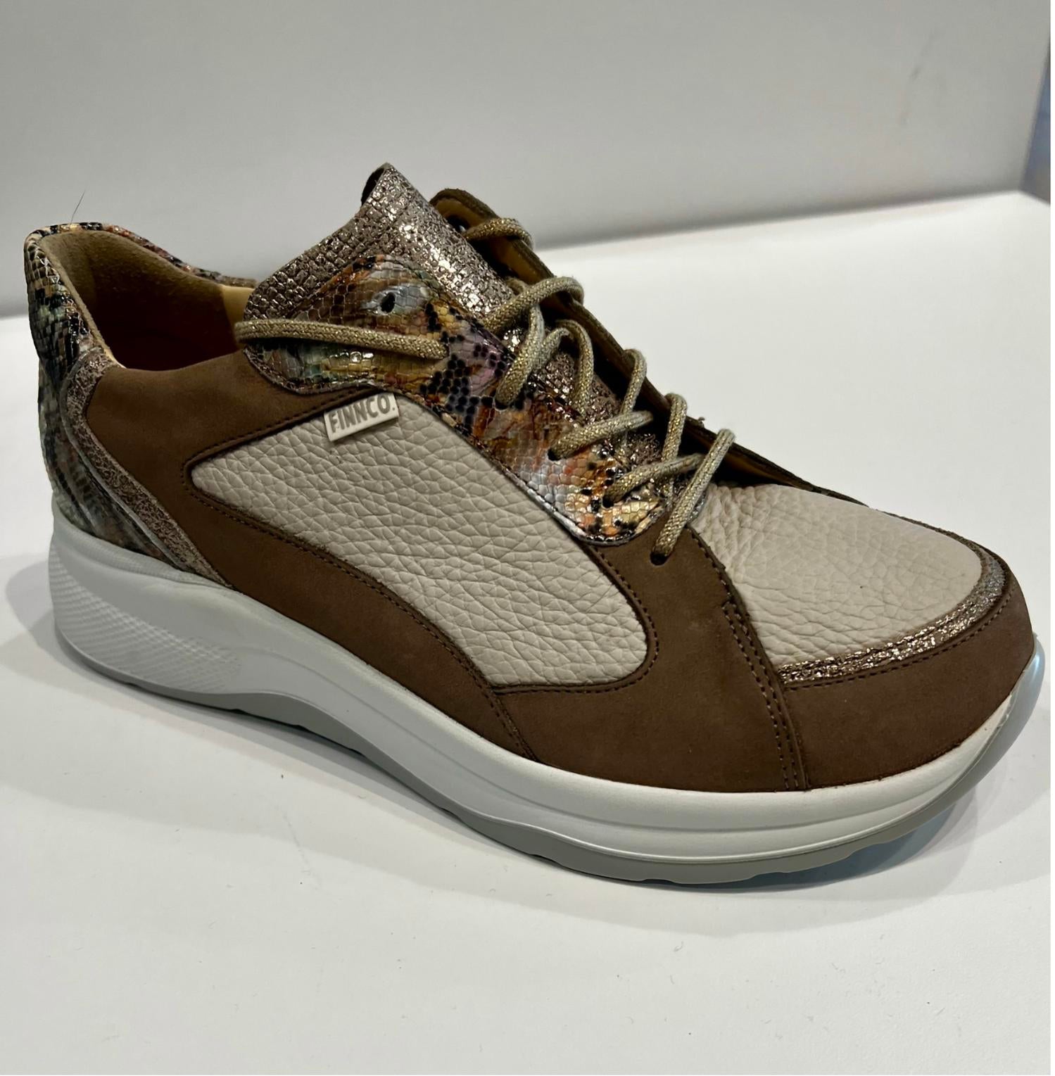 Finn Comfort - Women's Piccadilly Lace Up Sneakers