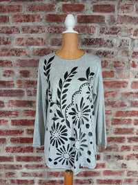 Jess & Jane - Long Sleeve Filigree Top