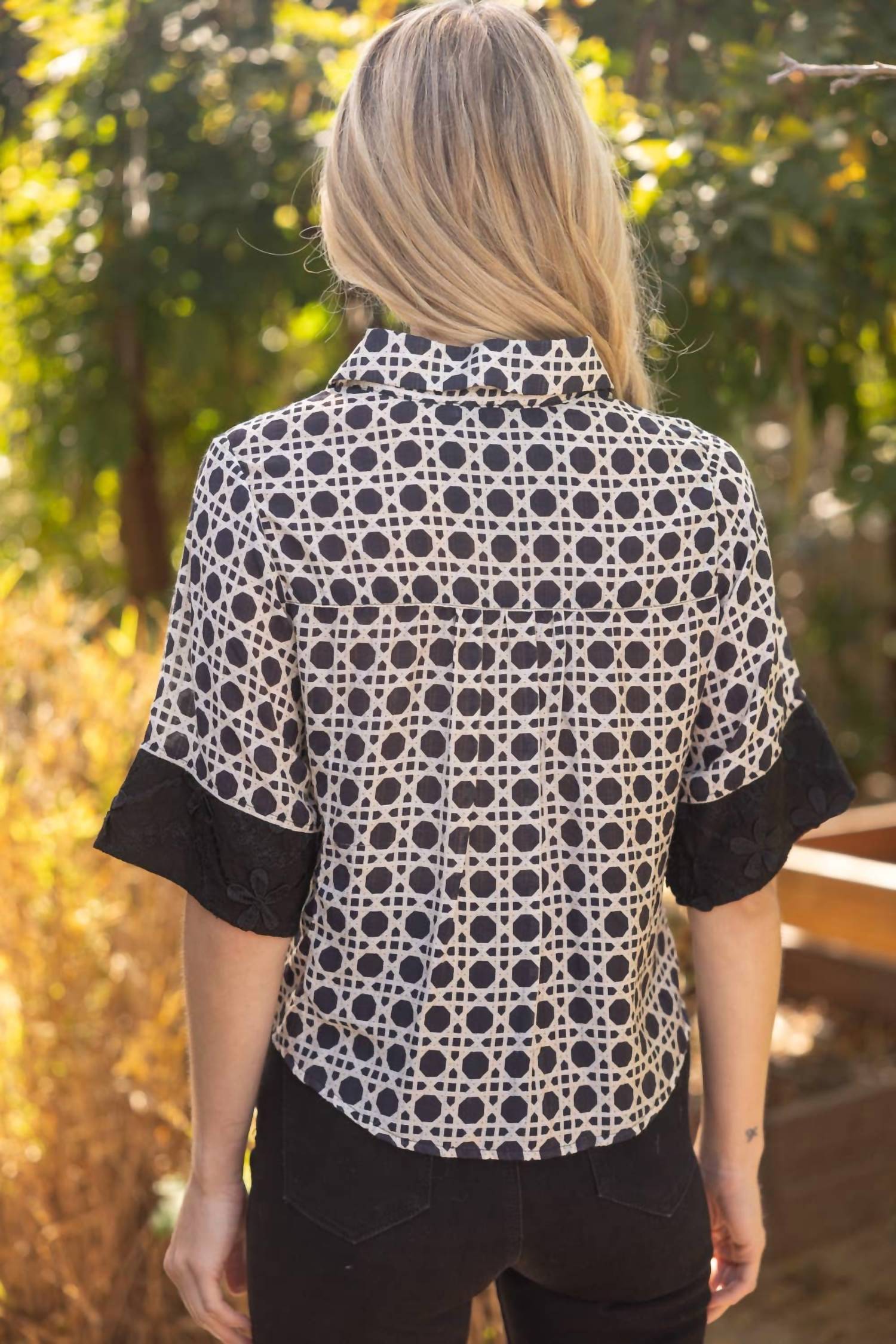 Voy - Ginny Floral Textured Button-Up Top
