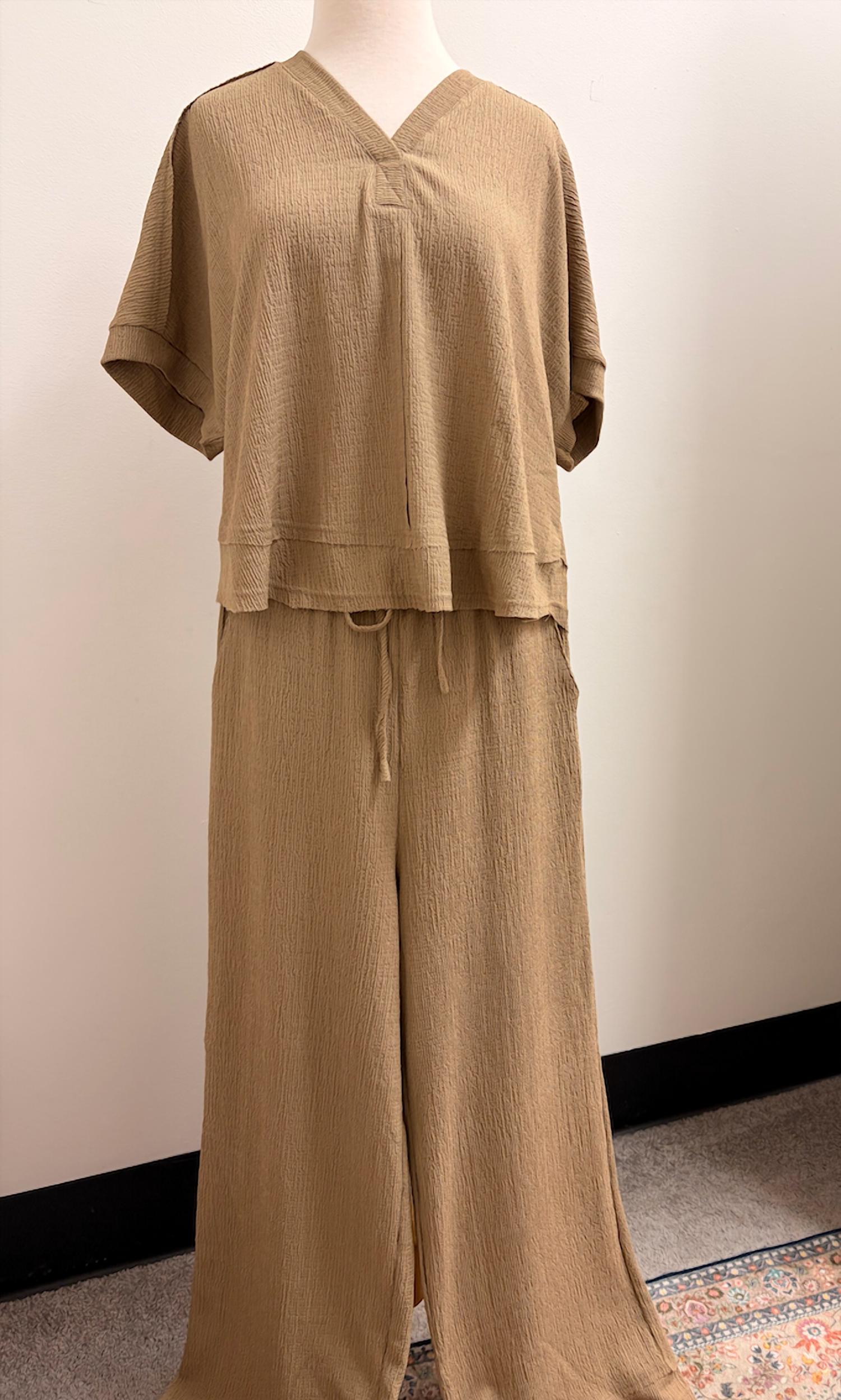 New In - Women's Crop And Wide Leg Pants Set