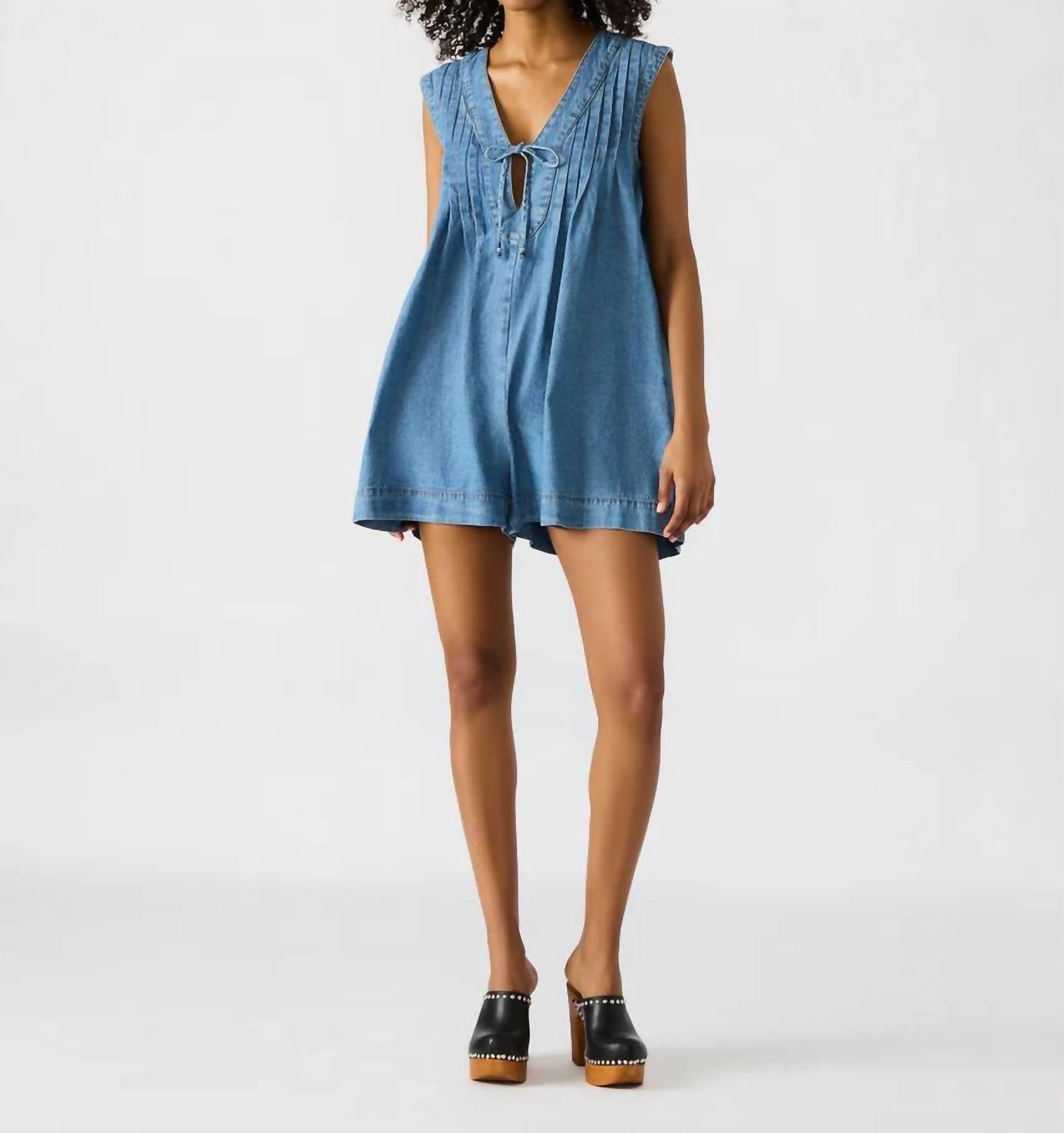 STEVE MADDEN Mick Denim Romper in blue - women's pants