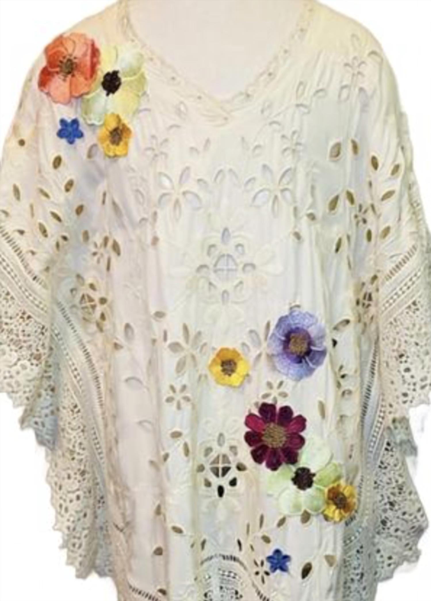 Paparazzi - Women's Embroidered Poncho With Flowers