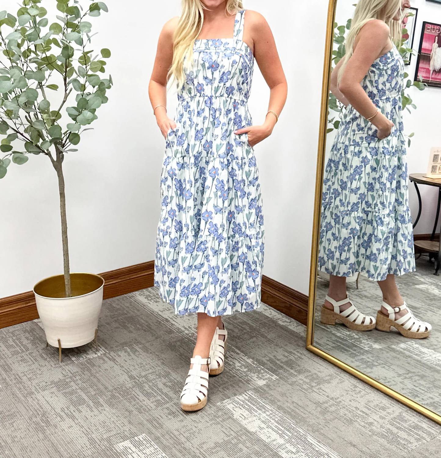Hayden La - Floral Poplin Midi Dress