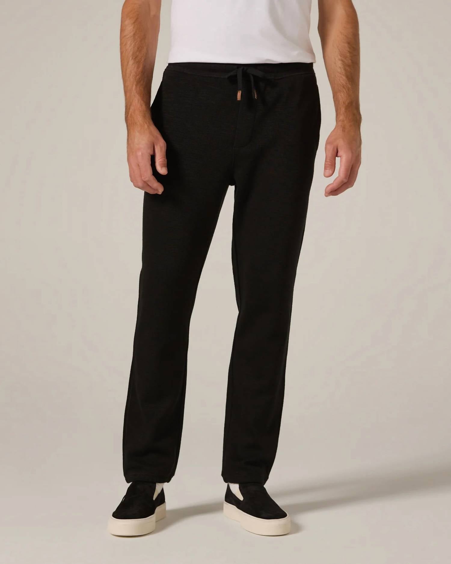 7Diamonds Shoreline Laid-back Jogger in black - men's pants