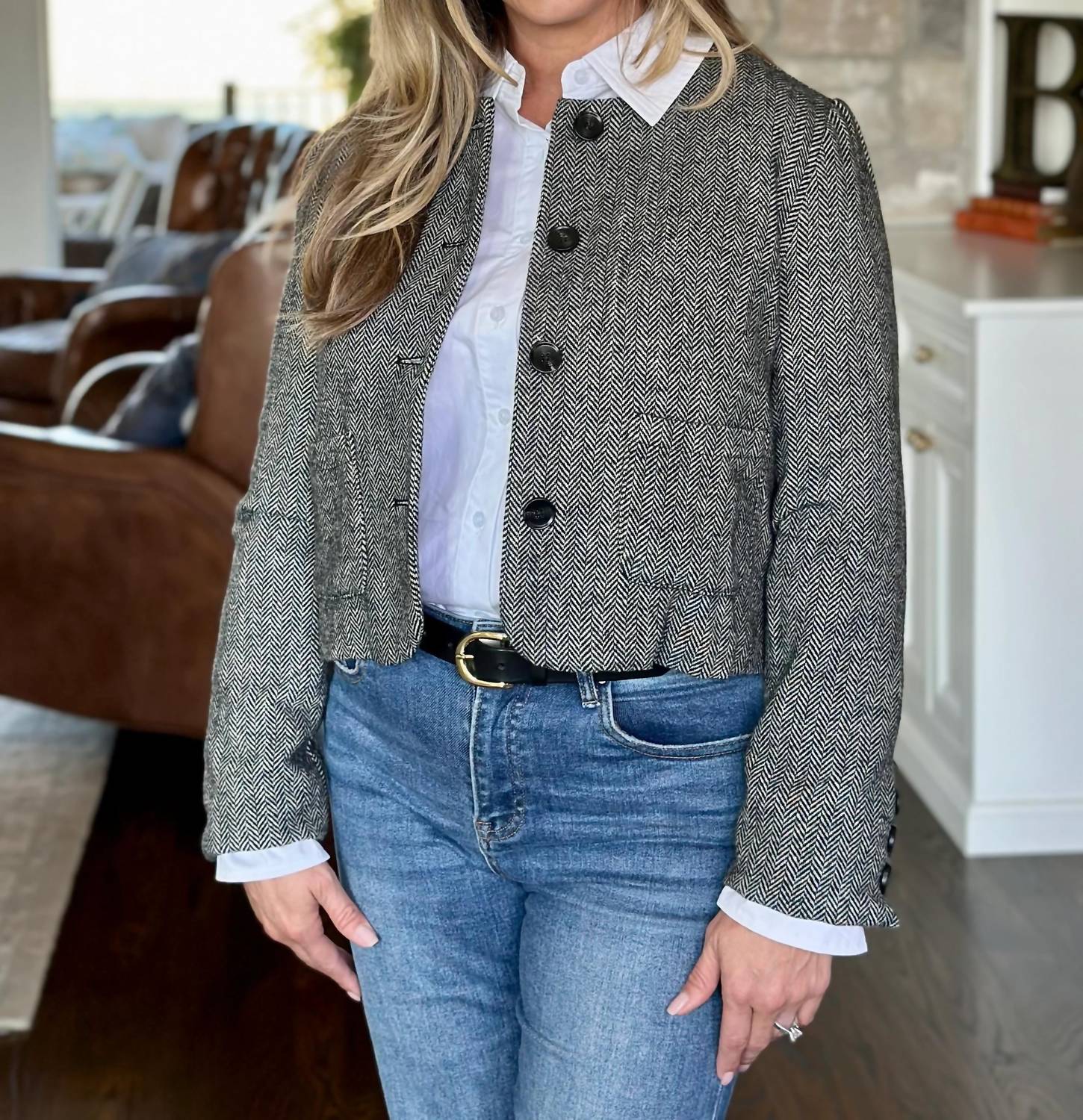Elle Grey - Woven Button Down Cropped Blazer