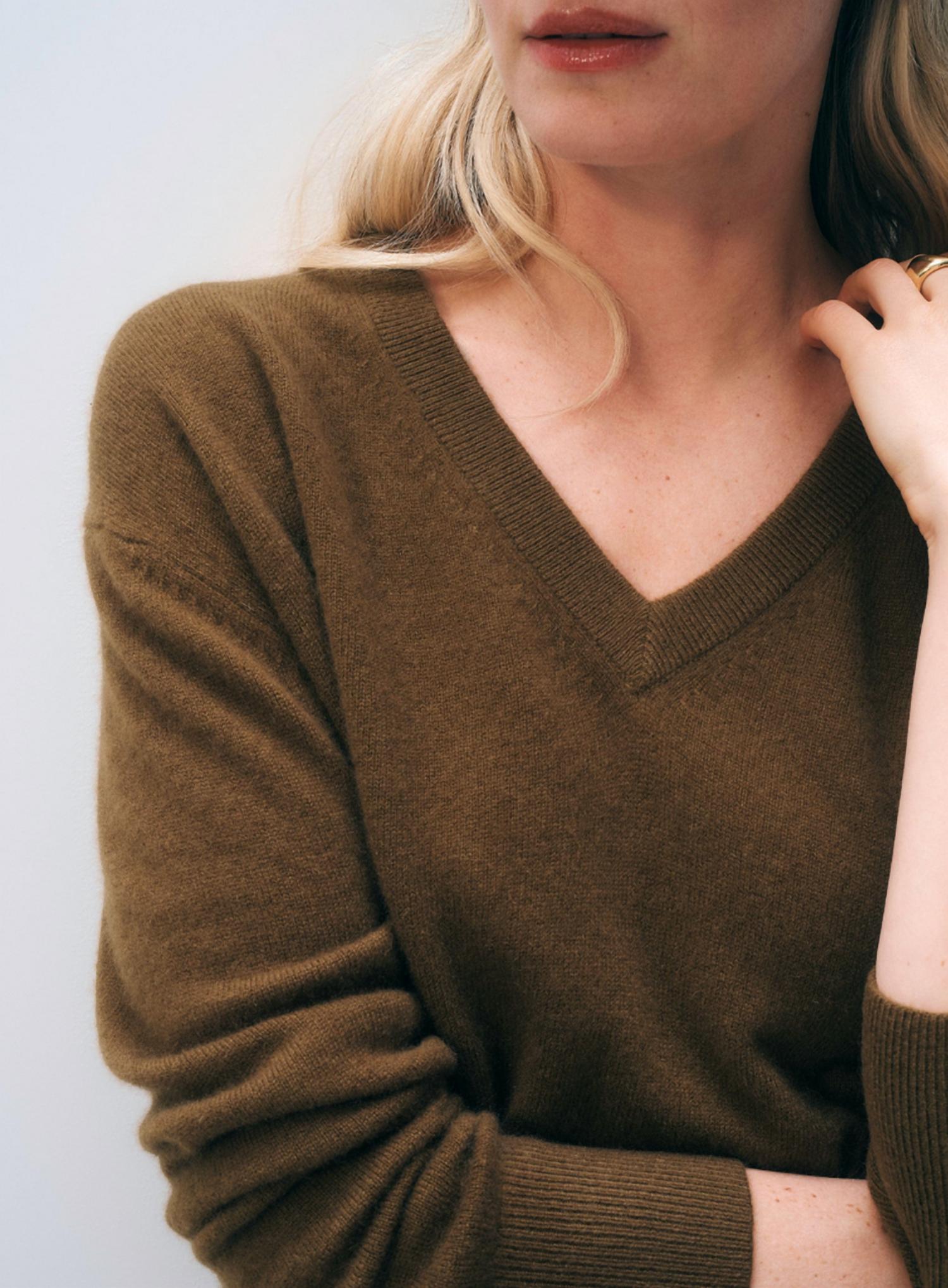 White + Warren - Cashmere V-neck Top