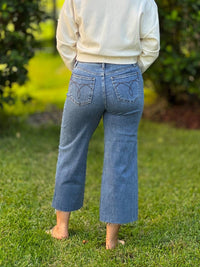 Judy Blue - Classically Cropped Raw Hem Jeans
