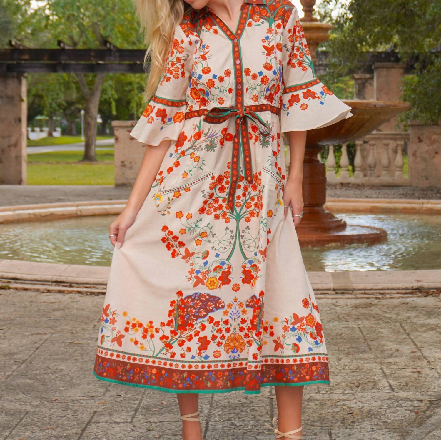 Islapayal - Cape Midi Dress