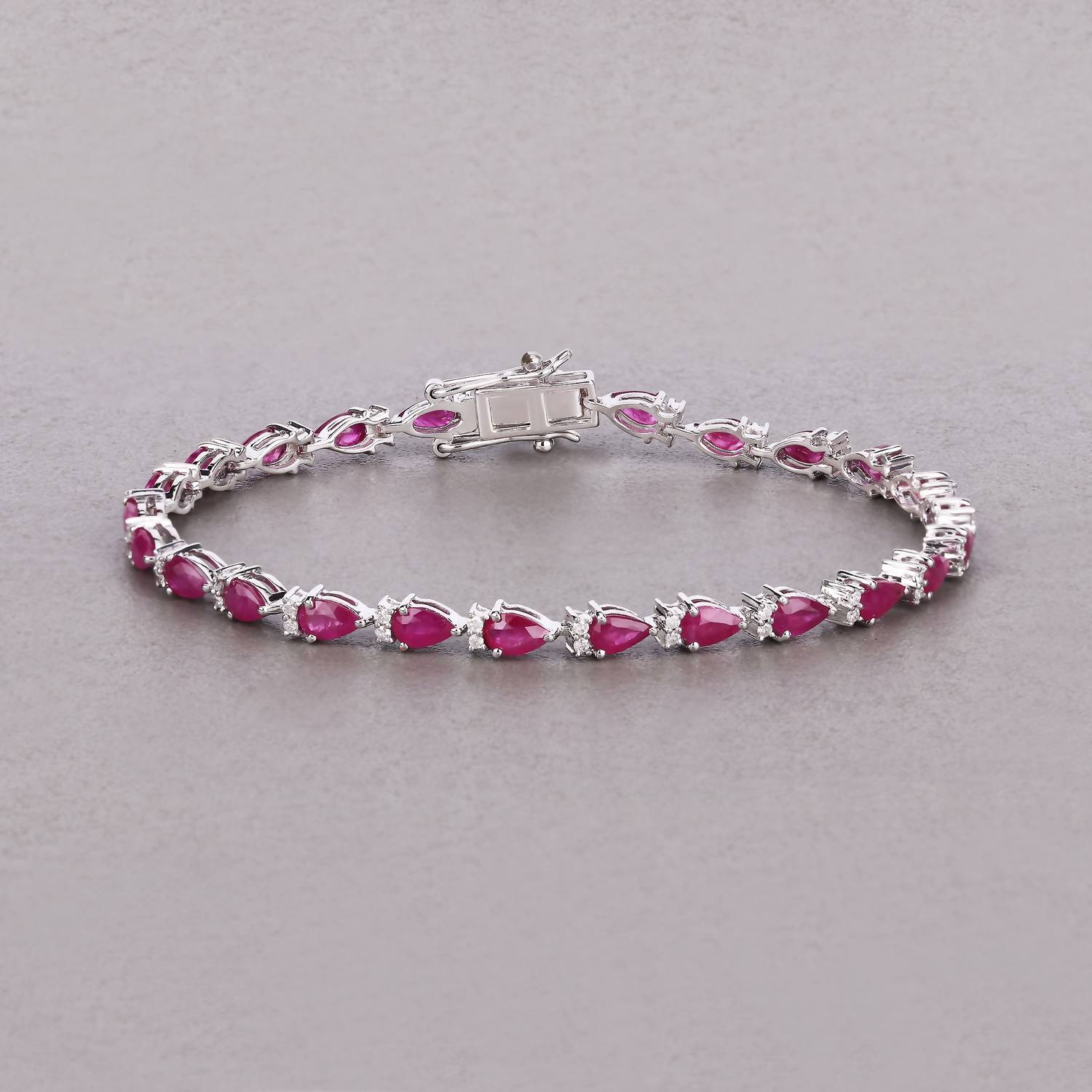 Diana M Jewels Women's Pear Natural Mozambique Ruby Bracelet (6.65 Ct) - Elegant in 14k white gold - women's jewelry - detail view