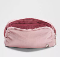 Lululemon - Women's Everywhere Belt Bag