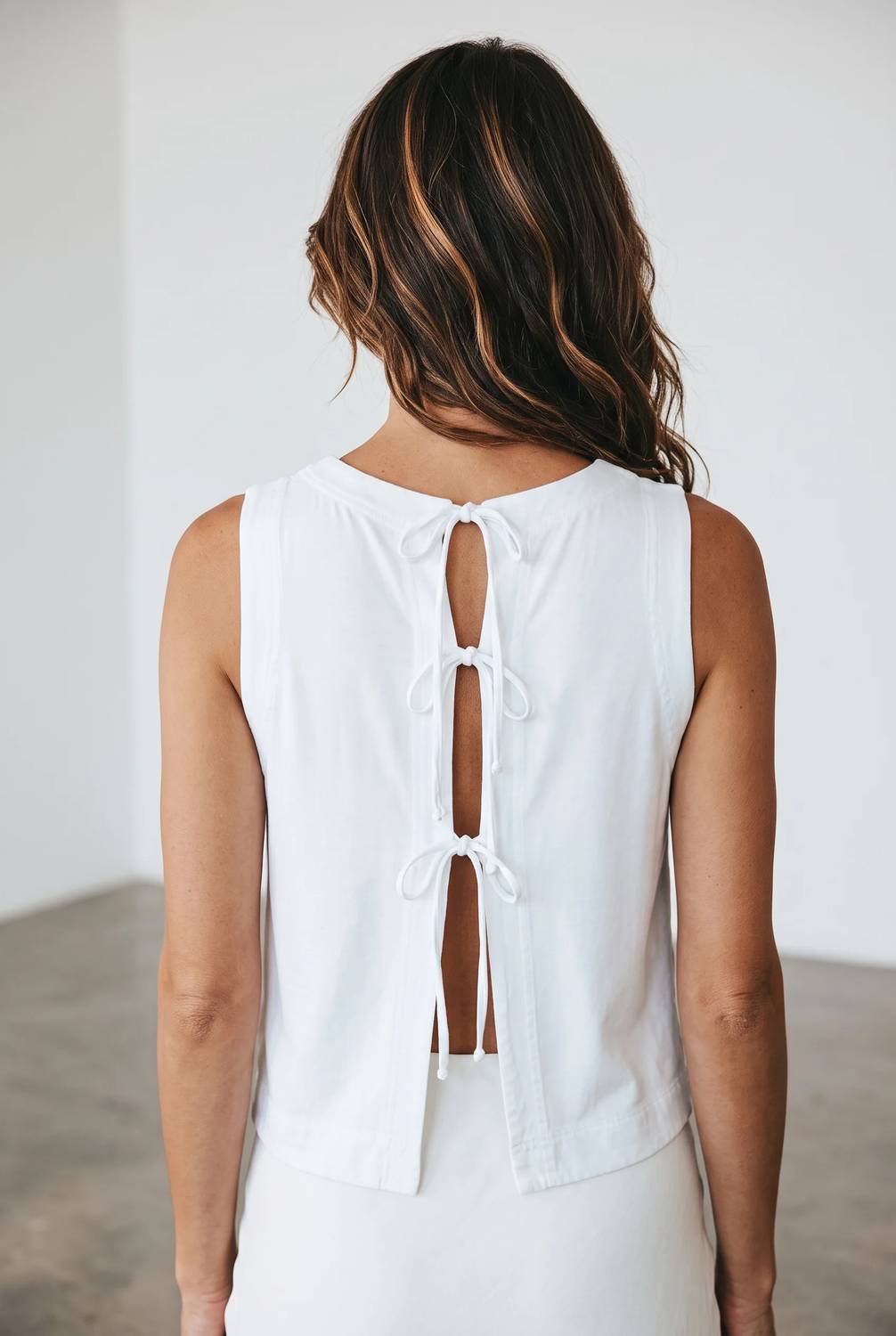 Sundry - Crop Sleeveless Top