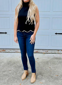 ee:some The Sylvie Top in black - women's blouse - detail view