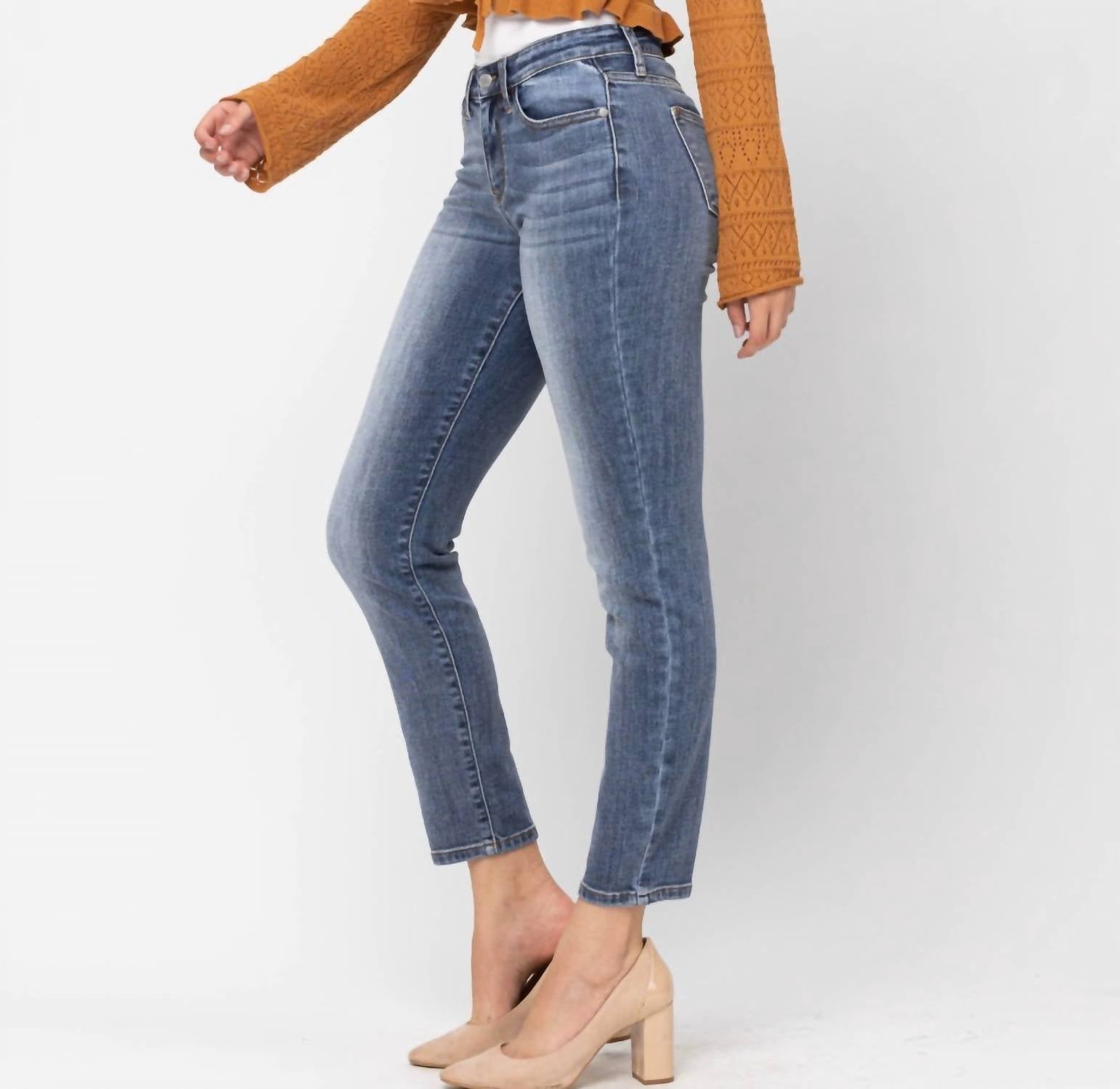 Judy Blue - Mid Rise Classic Slim Fit Jeans