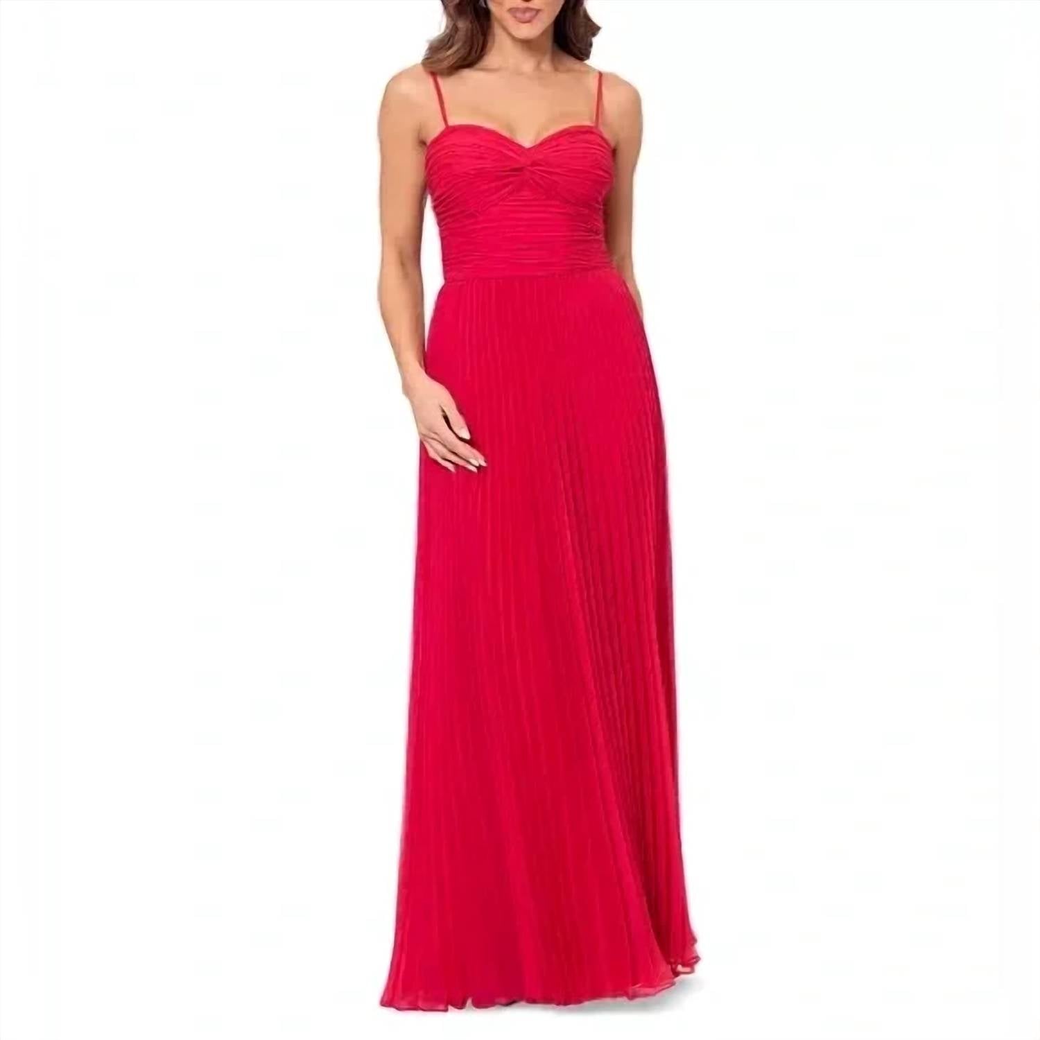 Xscape - Women's Rushed Pleated Gown