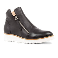 Django & Juliette - Women's Ohmy Sneaker
