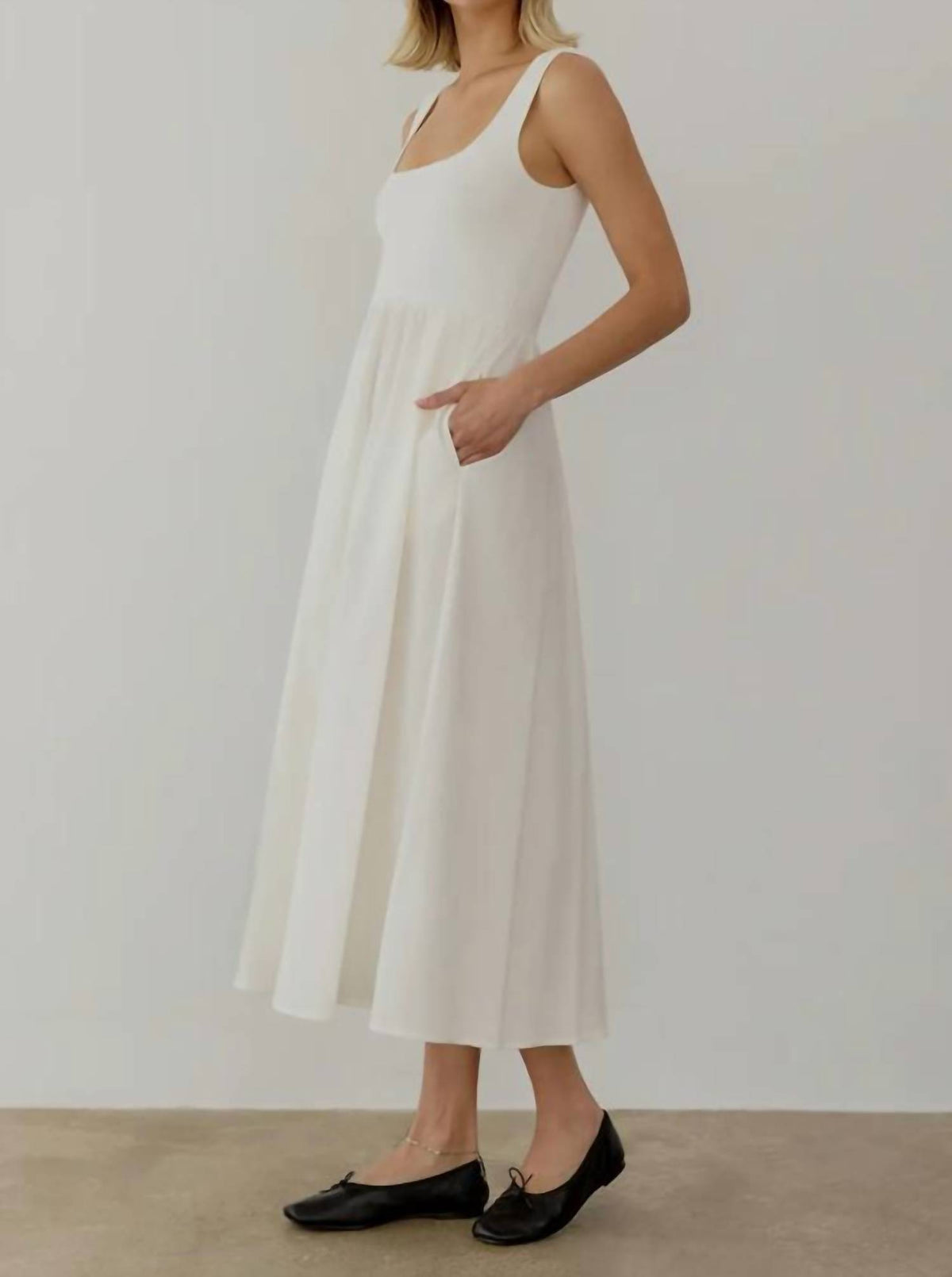 Mod Ref - Women's The Lucinda Dress