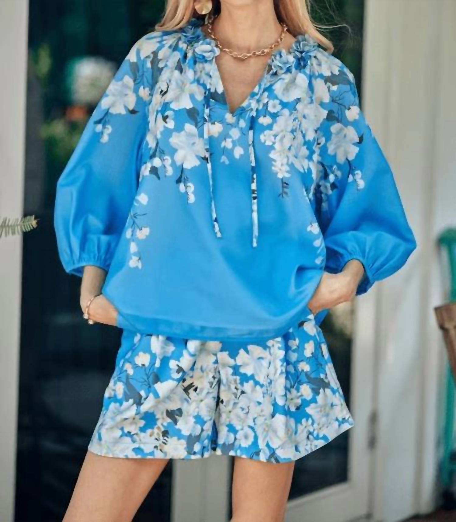 Jade - Women's Ruffle Vneck Dimensional Top