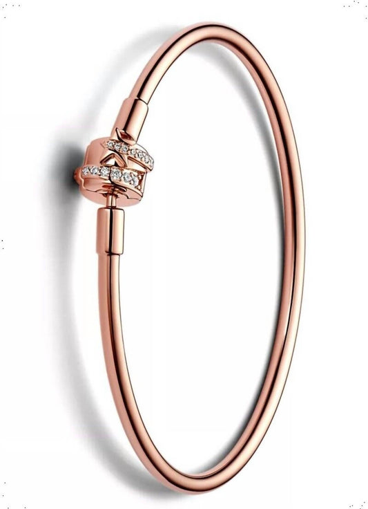 Pandora - 14k bangle with shooting star 17cm