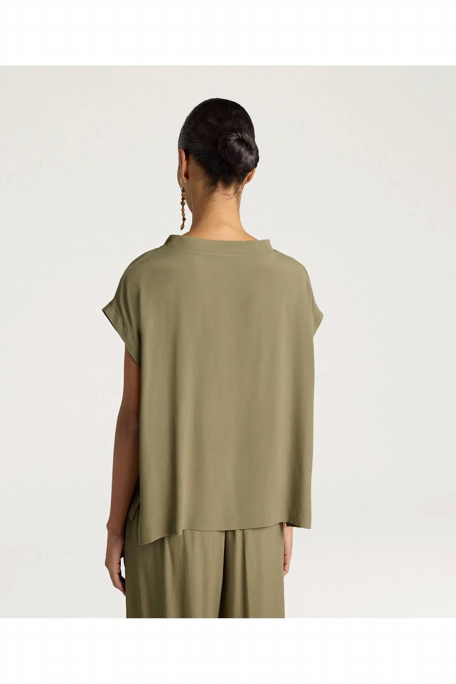 Momoni - Curacao Sleeveless Blouse