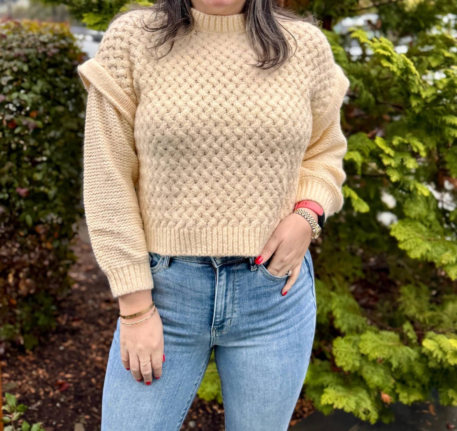 Kayla'S Armoire - Round Neck Knit Sweater